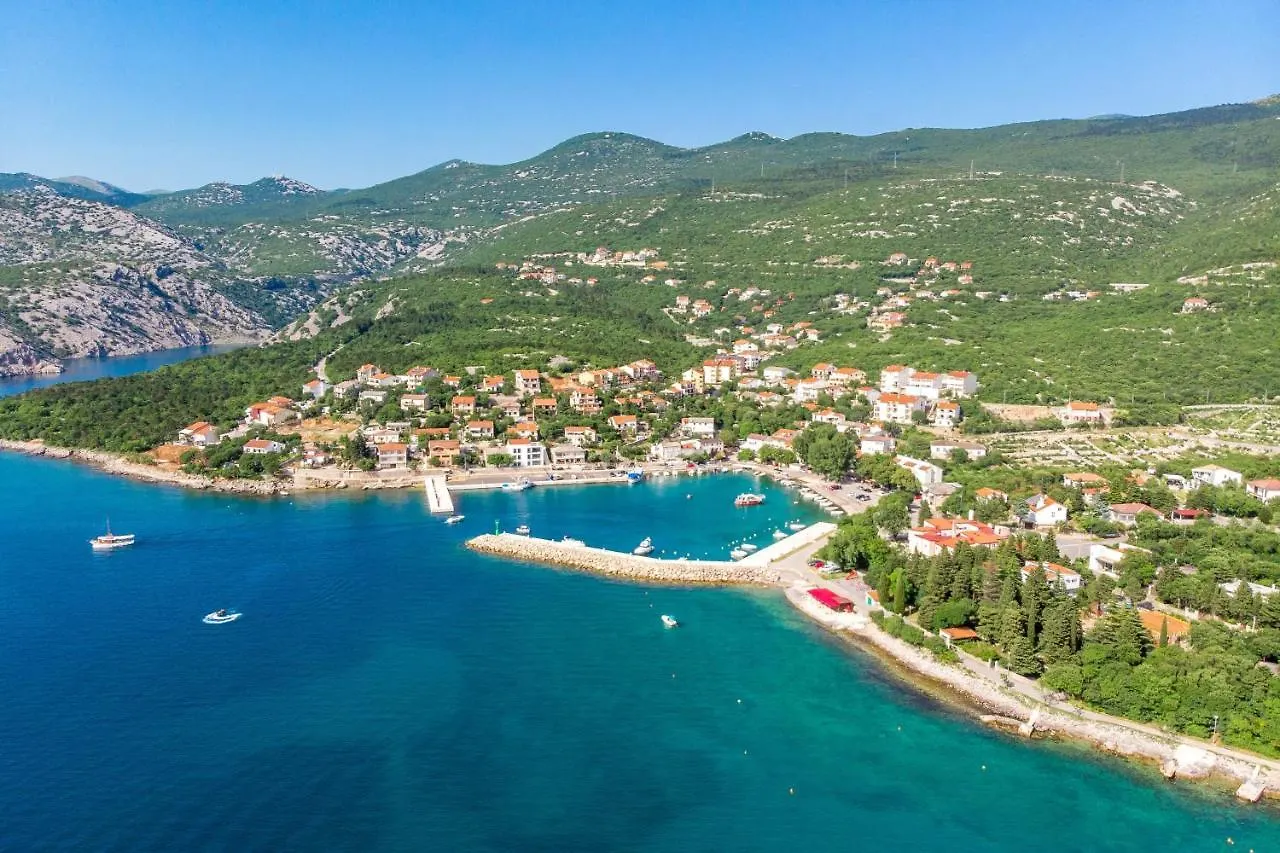 *** Guest house Apartments And Rooms With Parking Space Klenovica, Novi Vinodolski - 5590 Croatia