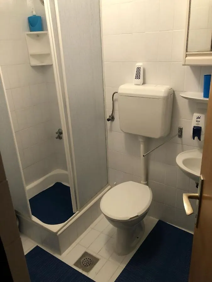 Apartments And Rooms With Parking Space Klenovica, Novi Vinodolski - 5590 Croatia