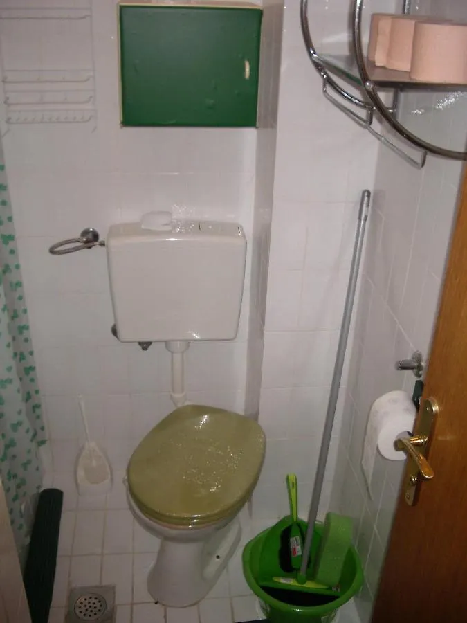 Apartments And Rooms With Parking Space Klenovica, Novi Vinodolski - 5590 3*, Klenovica Croatia