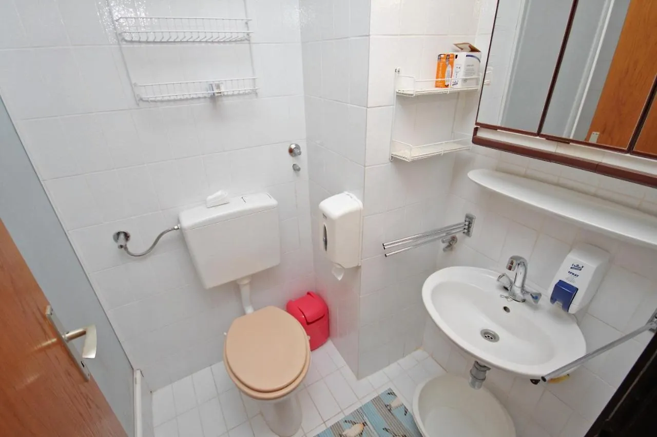 Apartments And Rooms With Parking Space Klenovica, Novi Vinodolski - 5590